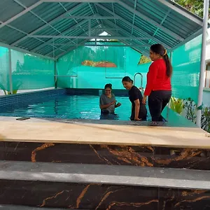 Gasthof Johnson's With Pool & Ecohouseboat Near Town, Alappuzha